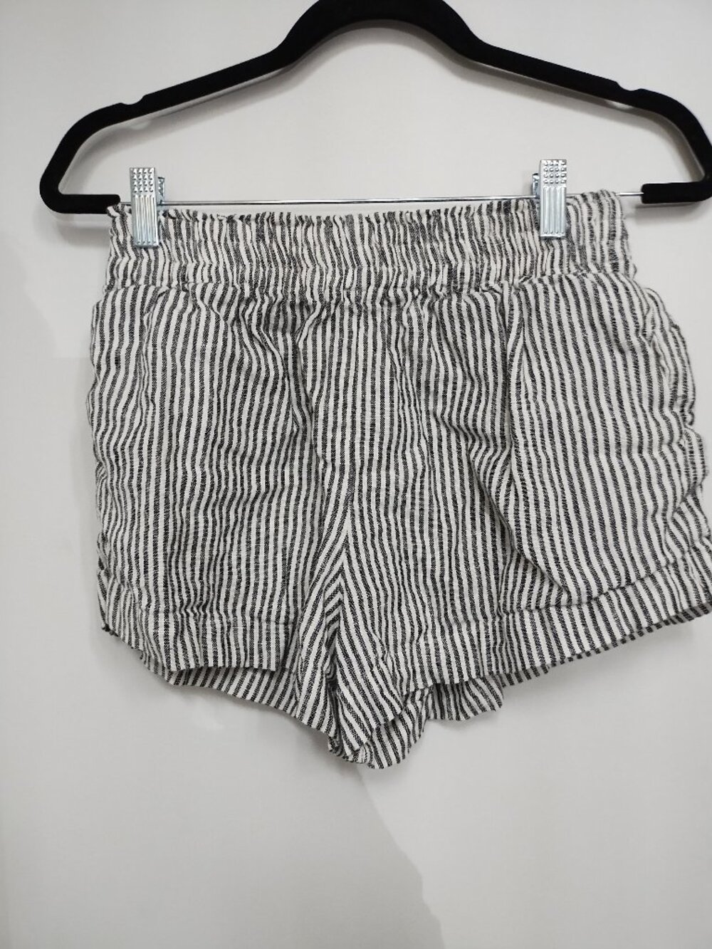 Reformation 100% linen striped shorts with pockets